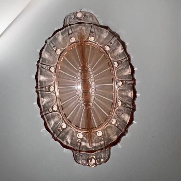 Pink Glass Oval Relish Tray with Handles – Vintage Sunburst Pattern - Picture 7 of 11